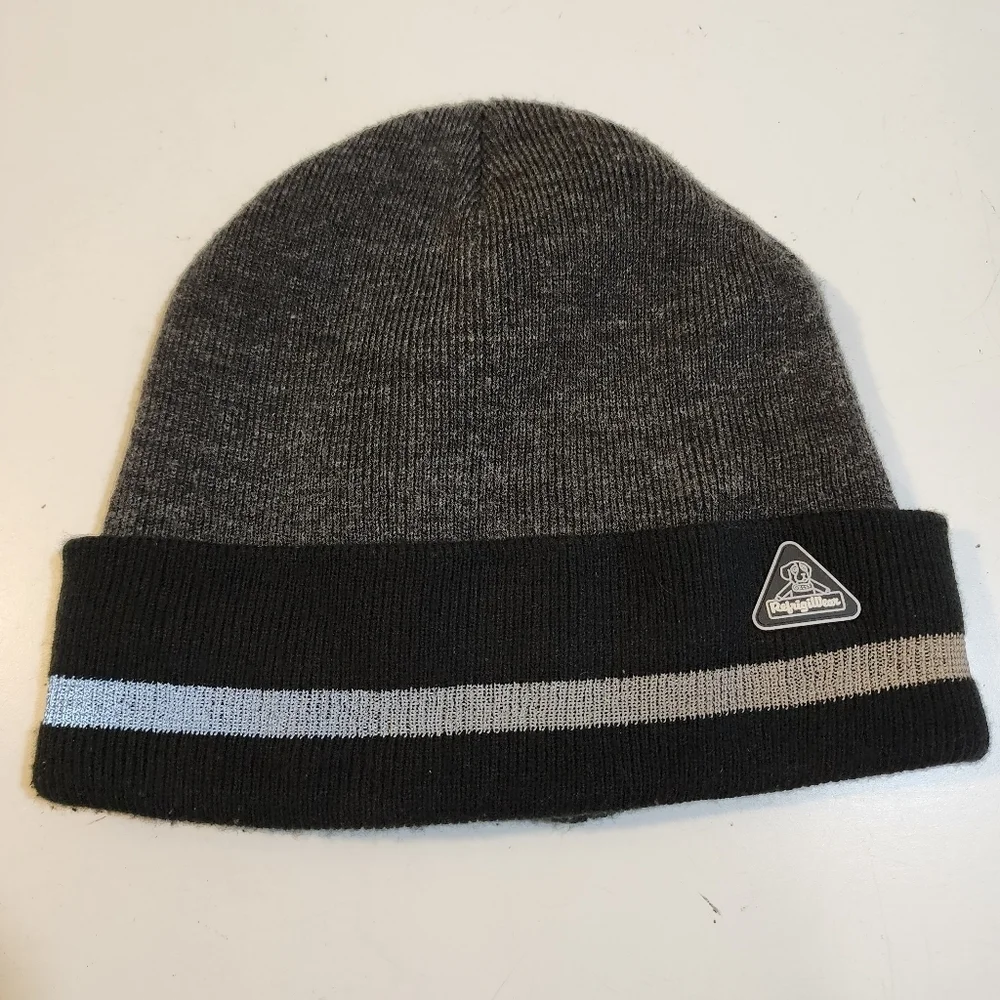 REFRIGIWEAR Men's Gray and Black Winter Hat